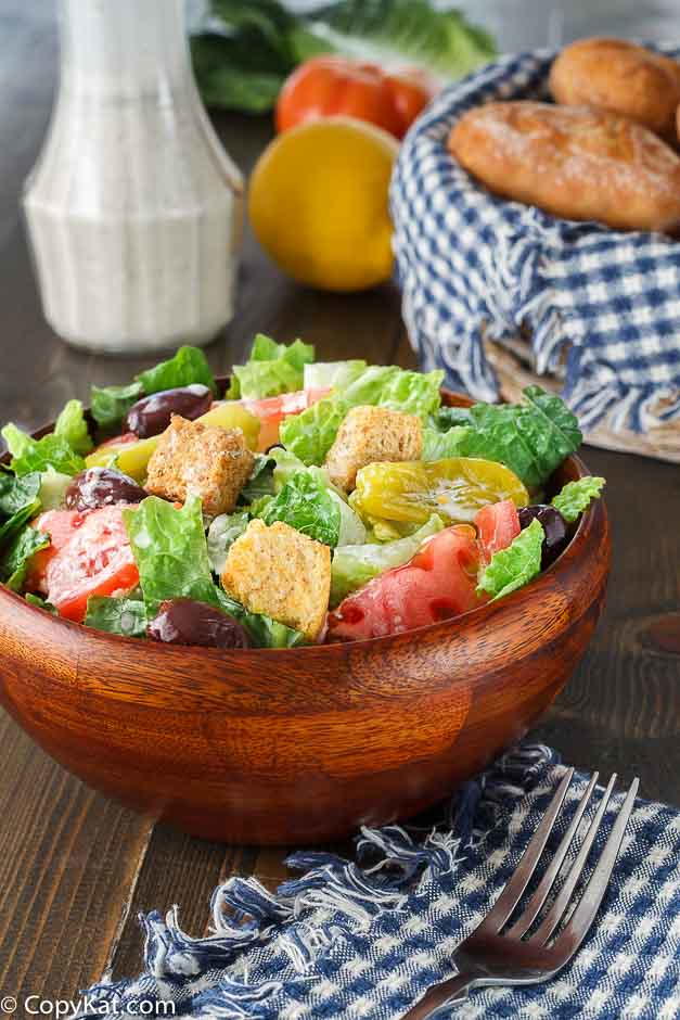 Homemade Olive Garden Salad Dressing | AllFreeCopycatRecipes.com