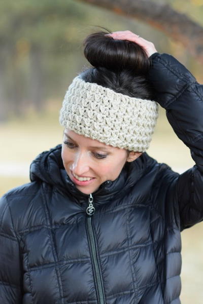 Classy Ear Warmer "Messy Bun" Pattern