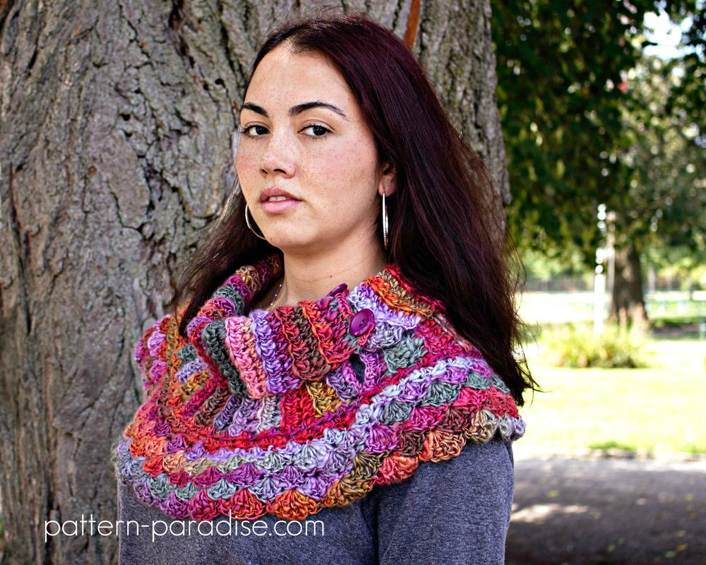 Waves of Warmth Cowl | AllFreeCrochet.com