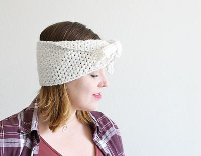 Stylish Tie-Front Crochet Headband