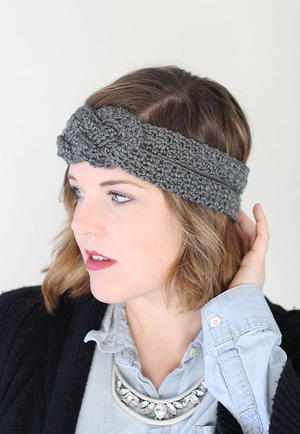 Quick Sailor Knot Crochet Headband | AllFreeCrochet.com