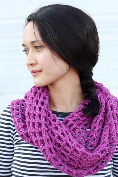 Quick and Easy Mesh Crochet Cowl