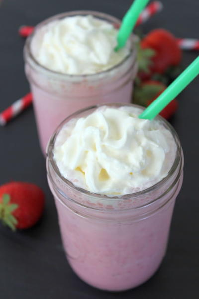 Copycat Starbucks Strawberries and Cream Frappuchino