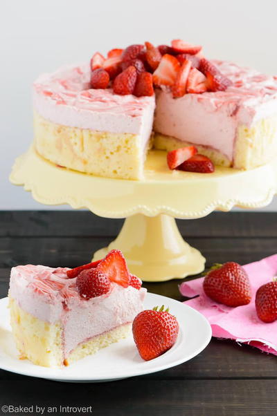 Strawberry Shortcake Cream Cake