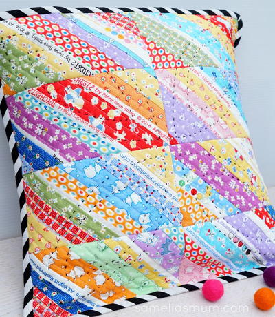 Scrappy Strip Pillow Tutorial