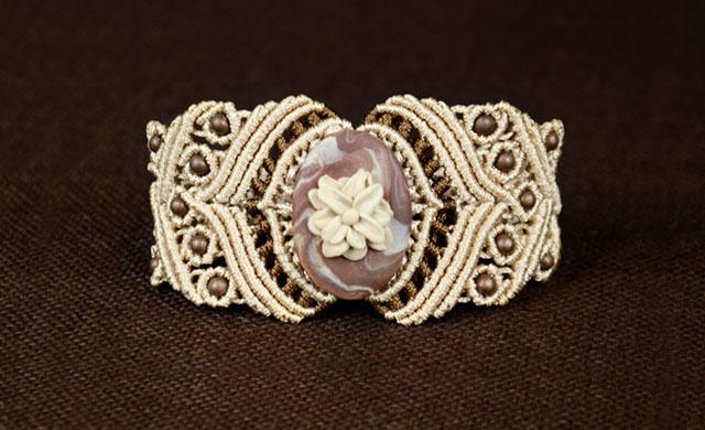 Desert Magnolia Beaded Macrame Bracelet