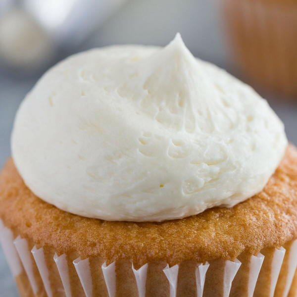 Basic Vanilla Buttercream Frosting