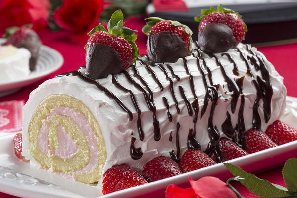 Strawberries and Cream Roll Cake