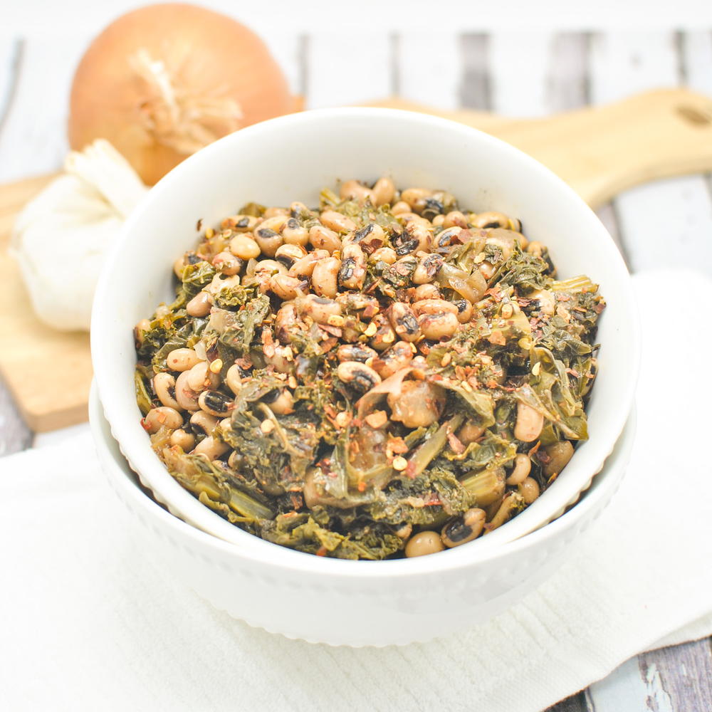 Slow Cooker BlackEyed Peas with Kale and Garlic