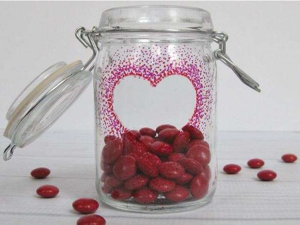 How to Use a Sharpie Marker on Glass for an Easy Valentines Day Gift