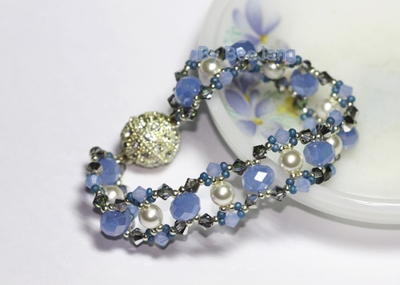Sky Blue Crystal Bracelet | AllFreeJewelryMaking.com