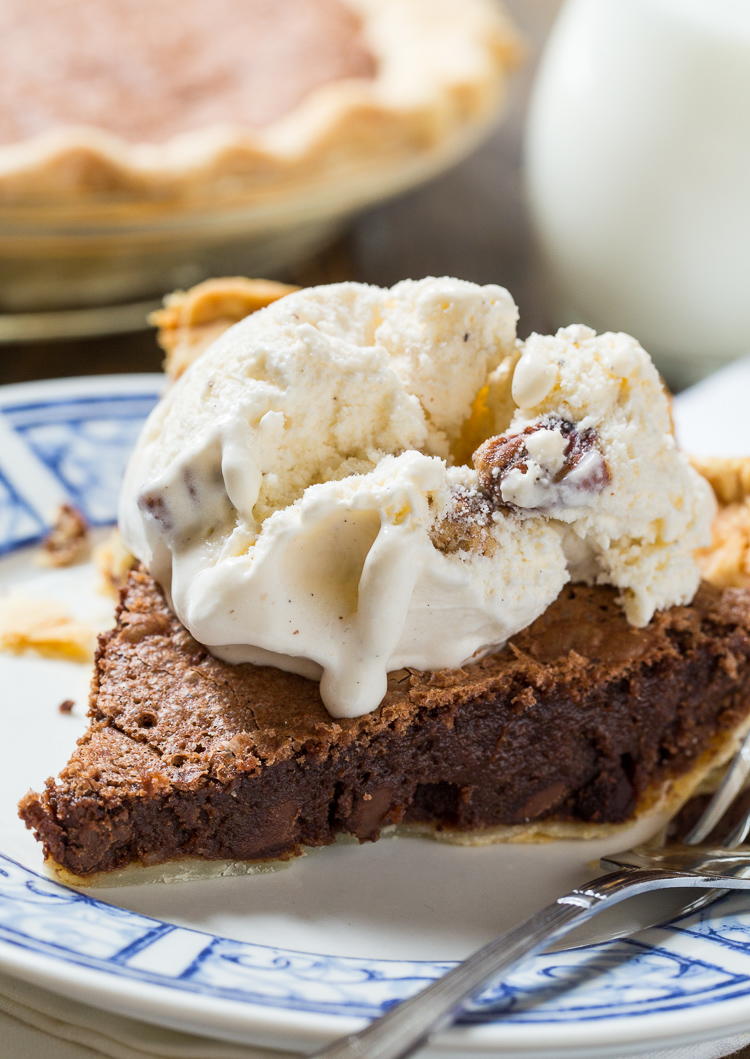 Ooey Gooey Brownie Pie | FaveSouthernRecipes.com