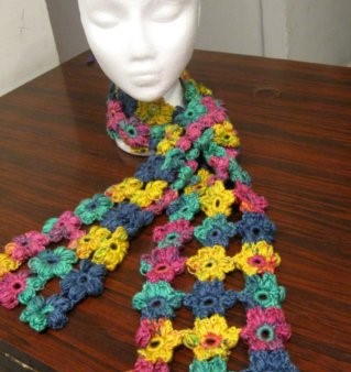 Puff Flower Scarf