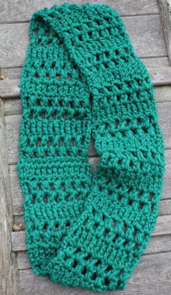 Quick Crochet Infinity Scarf | AllFreeCrochet.com