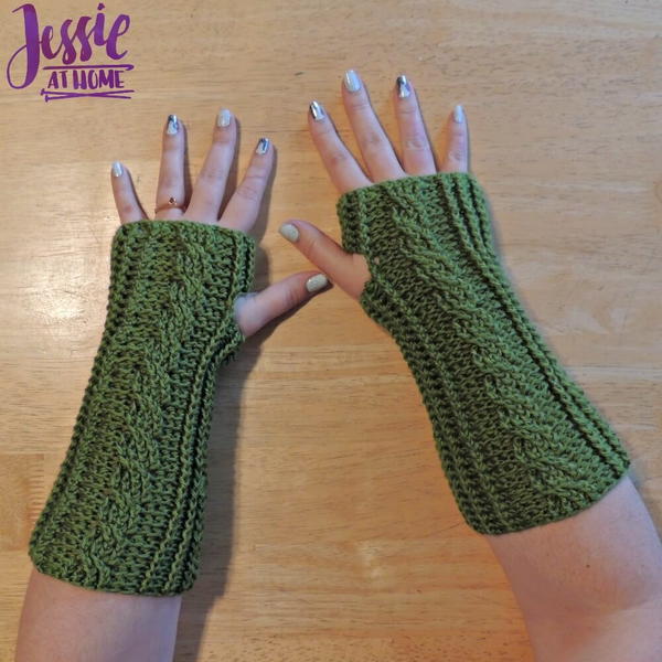 Stylish Crochet Cabled Mitts