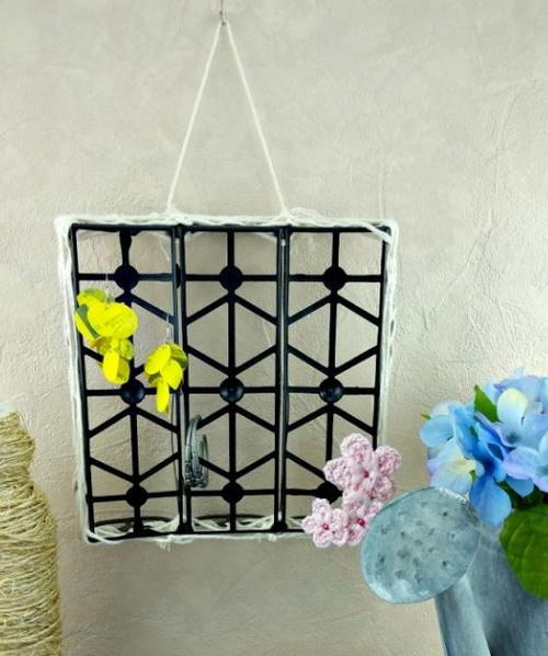 Unexpected Upcycled DIY Jewelry Holder