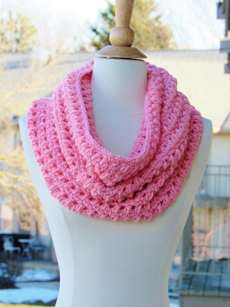 Alexa Chunky Cowl | AllFreeCrochet.com