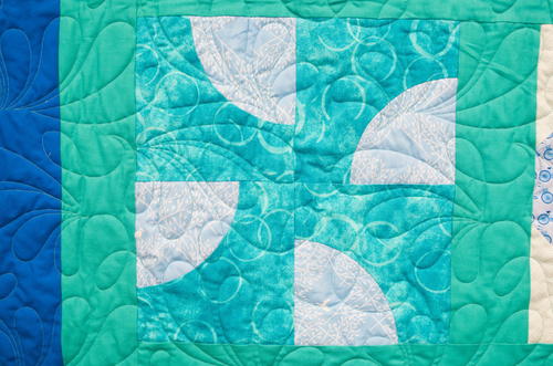 How to Make a Drunkard's Path Quilt Block