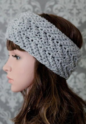 Elegant Zig Zag Headband Crochet Pattern | AllFreeCrochet.com