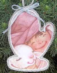 Easy Recycled Christmas Ornament