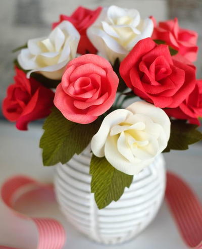 Tricolor Crepe Paper Rose Bouquet