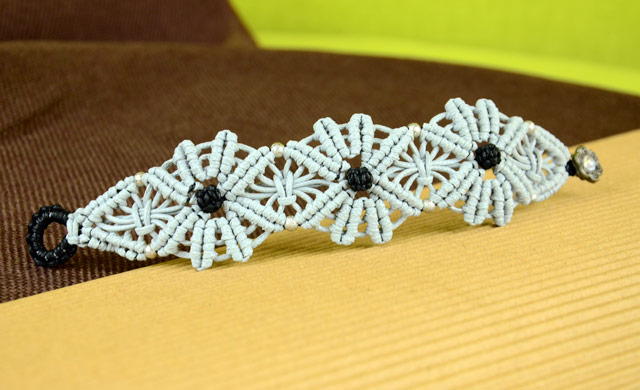 Snow Flower Macrame Bracelet