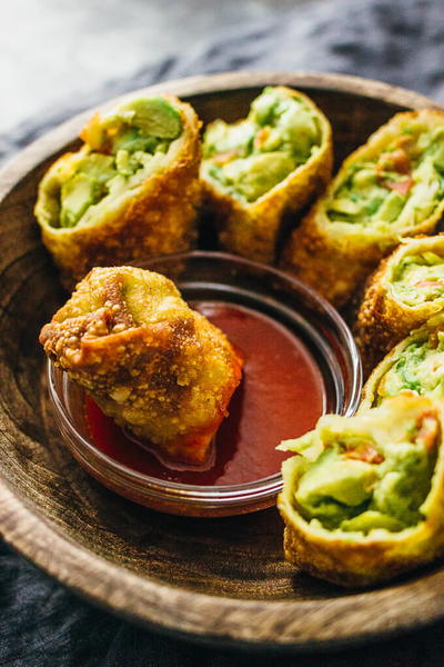 Easy Cheesecake Factory Avocado Egg Rolls Copycat