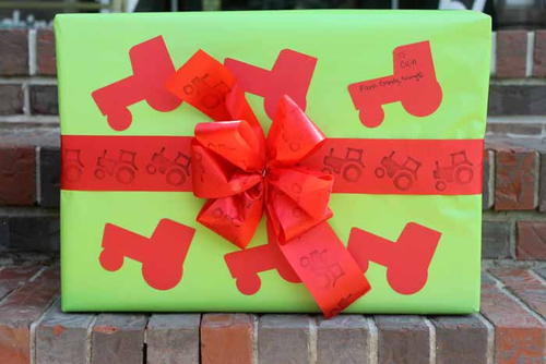 John Deere Inspired DIY Wrapping Paper