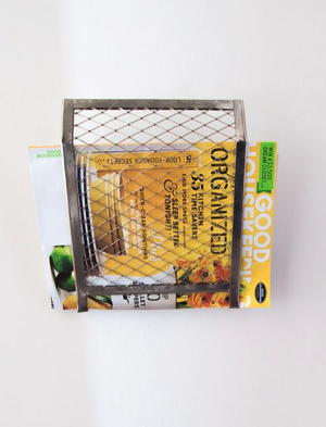 3 Diy Wall Mounted Magazine Rack Diyideacenter Com