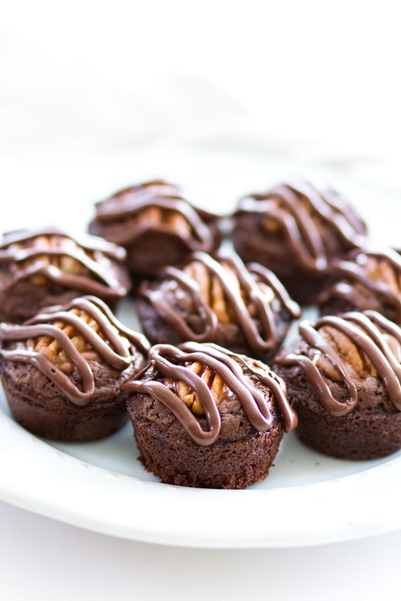 Chocolate Turtle Brownie Bites