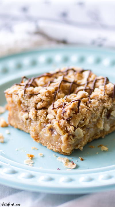 Gooey Peanut Butter Crumb Bars