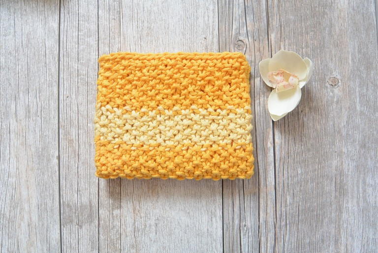 Sunshine Seed Stitch Dishcloth | AllFreeKnitting.com