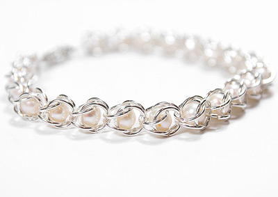 Nestled Pearls Chainmaille Bracelet