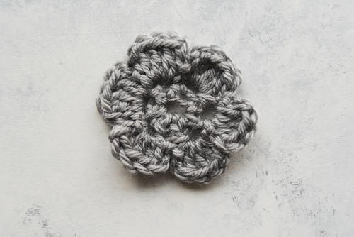 Easy 6 Petal Crochet Flower
