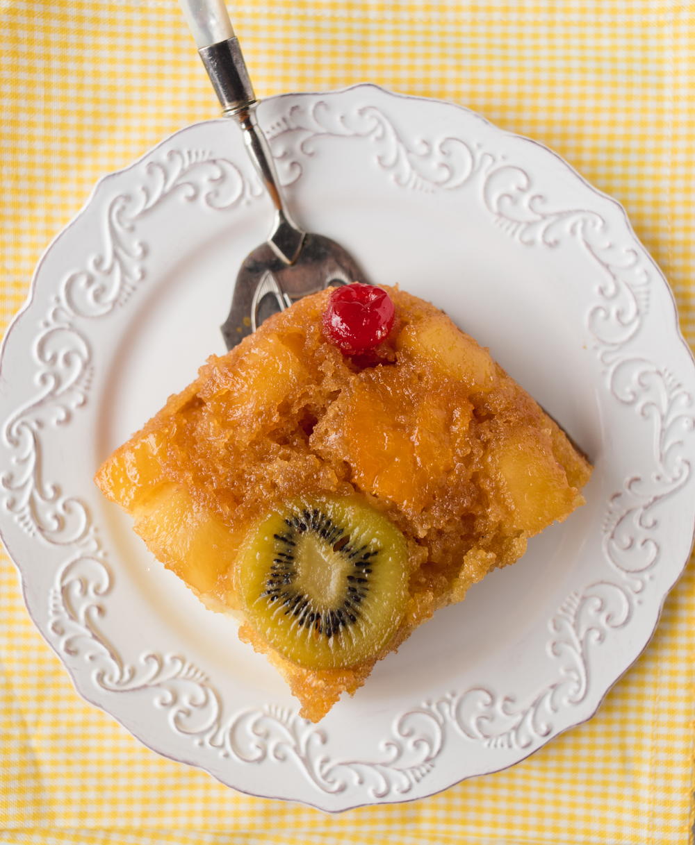 Pineapple Upsidedown Cake Mix Cake | RecipeLion.com