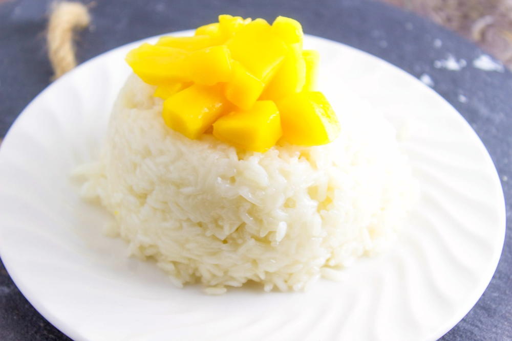 Mango Coconut Sticky Rice | RecipeLion.com