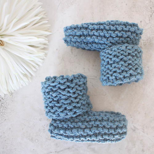 crochet cuffed baby booties pattern