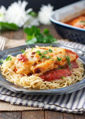 Dump And Bake Healthy Chicken Parmesan Favehealthyrecipescom Dump And Bake Healthy Chicken Parmesan Favehealthyrecipescom