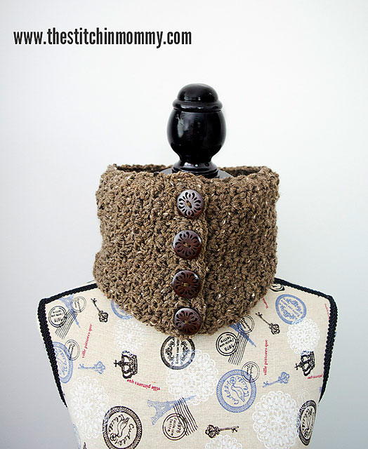 Barley Button Cowl