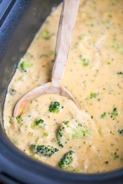 Slow Cooker Broccoli Cheddar Cheese Soup