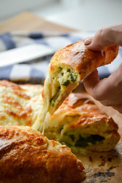 Spinach & Cheese Stuffed Bread 