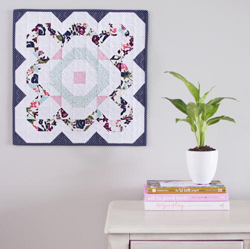 Full Bloom Mini Quilt Pattern Favequilts Com Full Bloom Mini Quilt Pattern Favequilts Com
