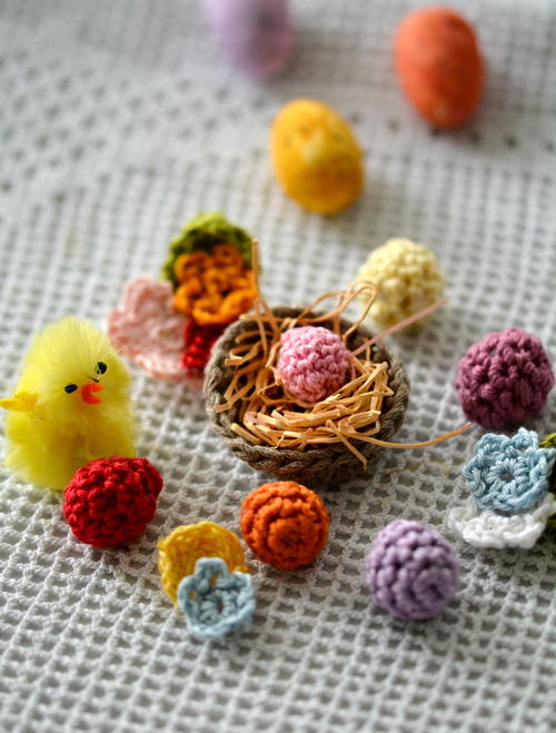 Mini Crochet Easter Eggs and Nest
