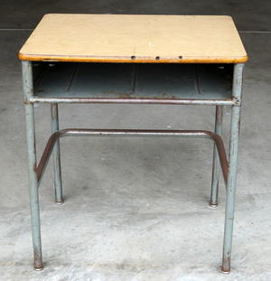Vintage School Desk Make Over Favecrafts Com
