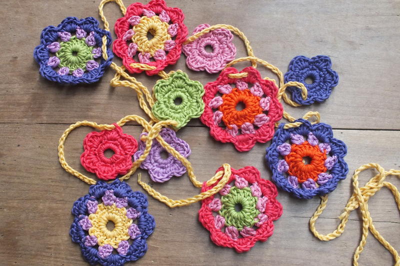 Little Crochet Flowers | AllFreeCrochet.com