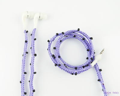 DIY Headphones Wrap | DIYIdeaCenter.com