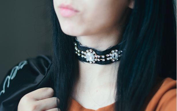 Super Simple DIY Denim Choker