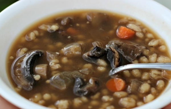 Instant Pot Mushroom Barley Soup