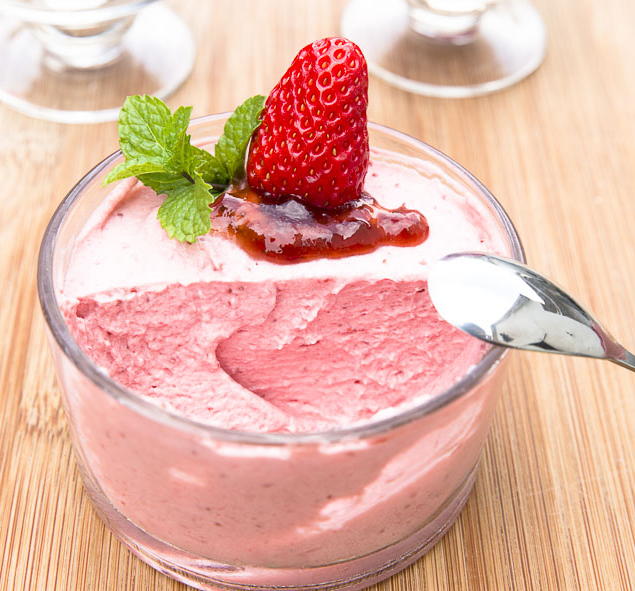 Eggless Strawberry Mousse