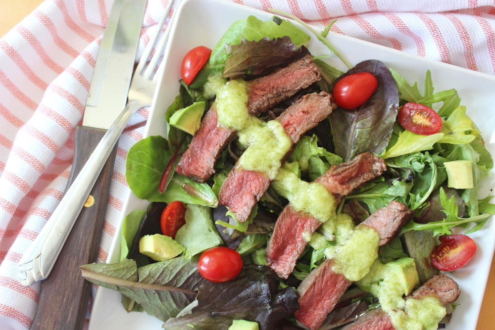 Sirloin Steakhouse Salad w/ AvocadoGarlic Dressing